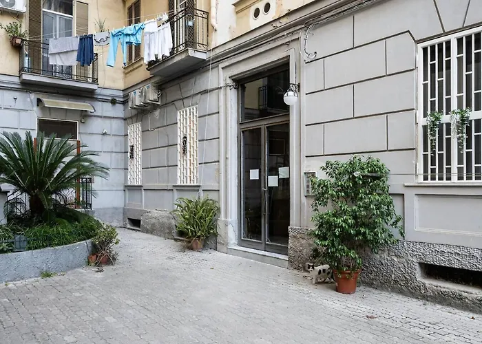 L'Eco Del Centro Storico - Patio&Self Check-in